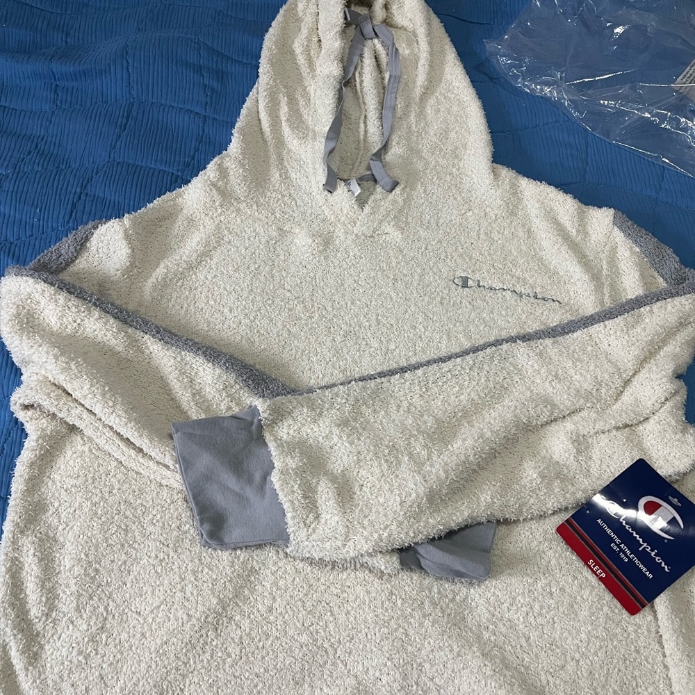 Champion Off-White and Gray Pullover